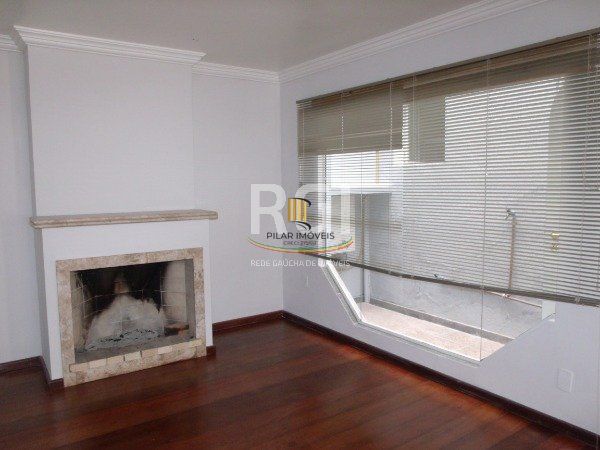 Casa para Venda - 340m², 3 dormitórios, sendo 2 suites, 6 vagas - Jardim Isabel