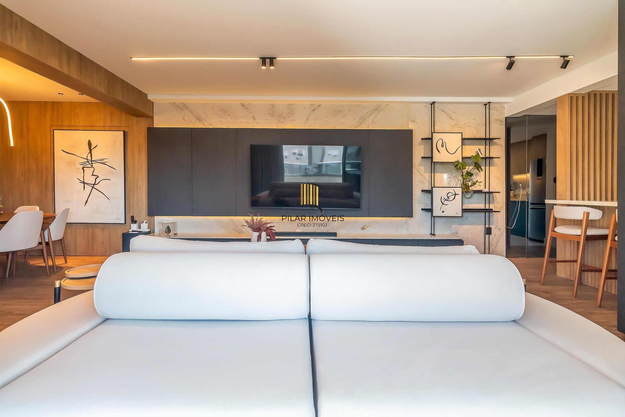 Apartamento NOVO, 100% mobiliado, com 149,84m² de área privativa, 3 suítes e 2 vagas de garagem.
