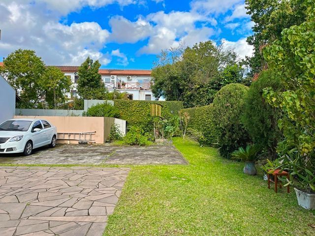 Ótima Residência com 3 dormitórios á venda no Bairro Ipanema.