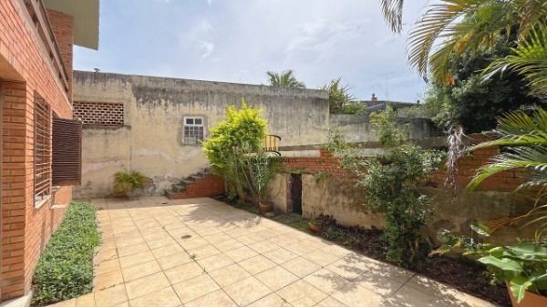 Casa para Venda - 370m², 4 dormitórios, sendo 1 suites, 3 vagas - Vila Assunção