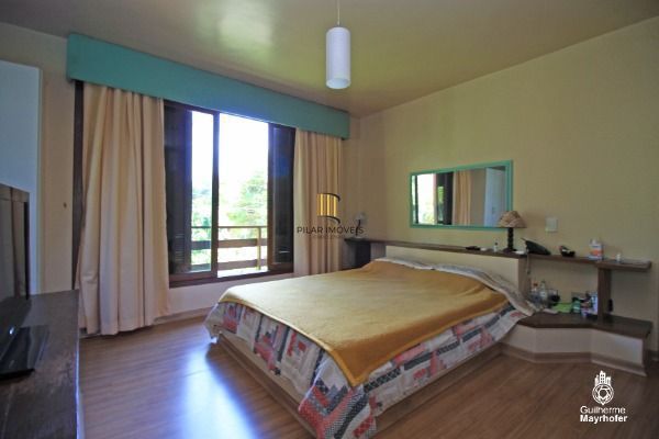 Casa para Venda - 200m², 3 dormitórios, sendo 1 suites, 4 vagas - Ipanema