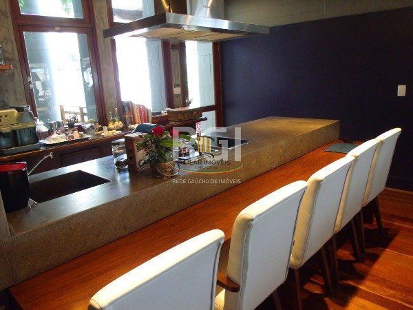 Casa para Venda - 700m², 4 dormitórios, sendo 4 suites, 6 vagas - Vila Conceição