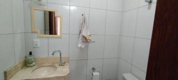 Casa em Porto Alegre, no bairro Camaquã, com 2 dormitório(s), e 2 banheiros, à v