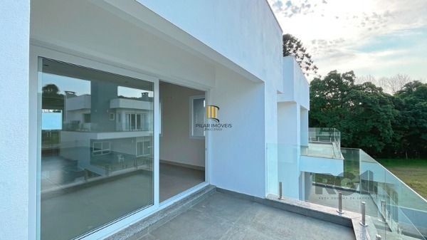 Casa Condominio para Venda - 364m², 3 dormitórios, sendo 3 suites, 2 vagas - Ped