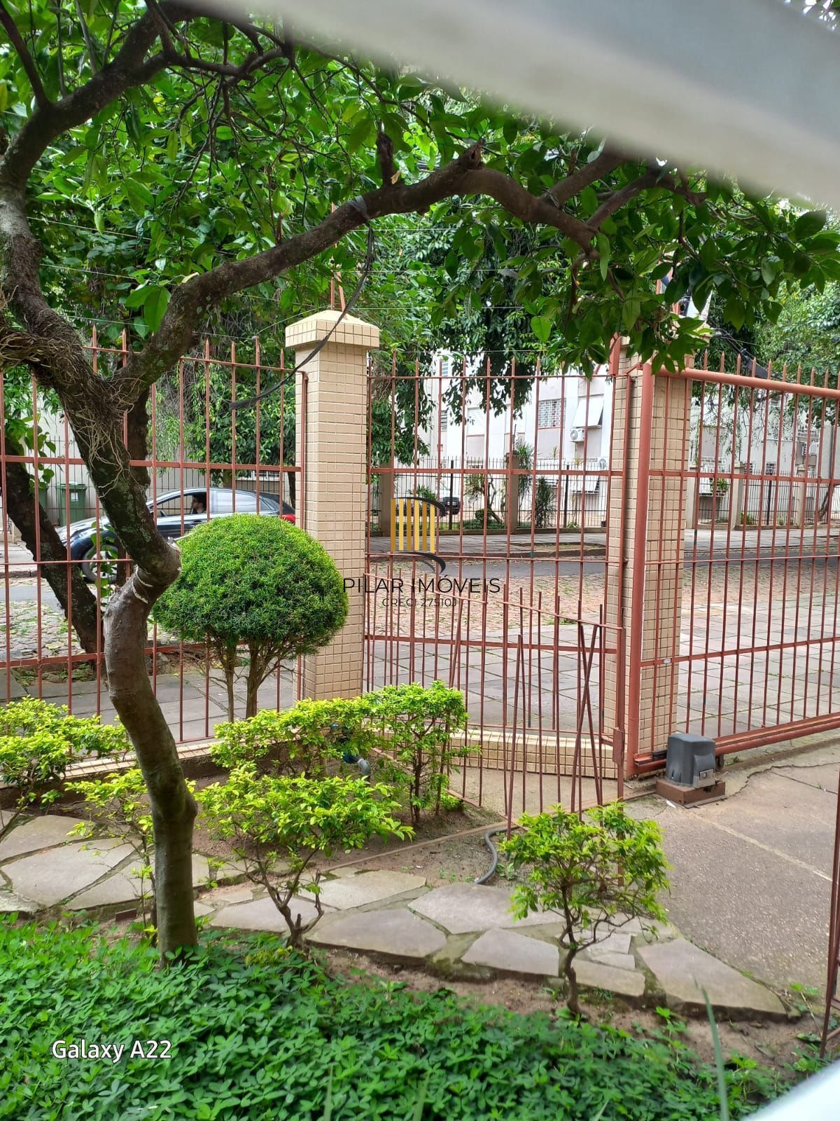 Apartamento 1 dormitório térreo, a 100mts do Shopping Iguatemi.