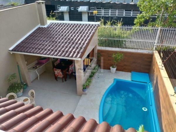 Casa para Venda - 231.52m², 3 dormitórios, sendo 1 suites, 2 vagas - Imperial Pa