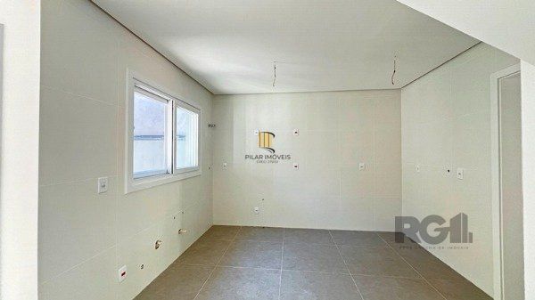 Casa em Porto Alegre, no bairro Jardim Isabel, com 3 dormitório(s), e 3 banheiro