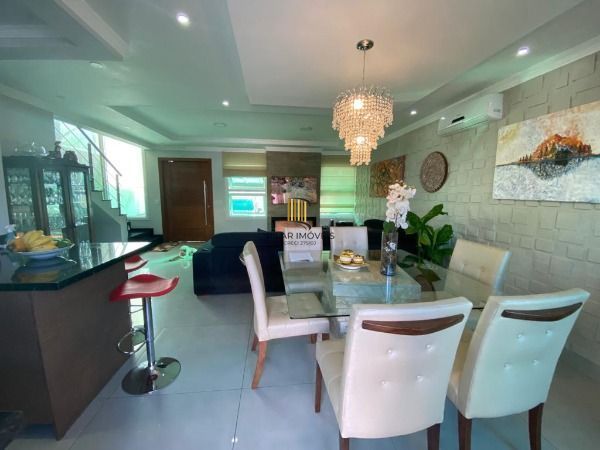 Casa para Venda - 137m², 3 dormitórios, sendo 1 suites, 2 vagas - Hípica