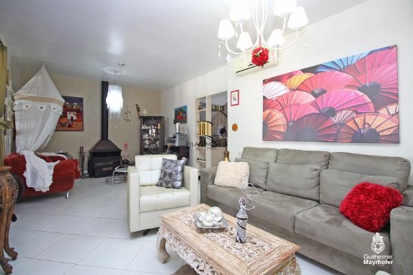 Casa para Venda - 219.05m², 3 dormitórios, sendo 1 suites, 2 vagas - Bahamas