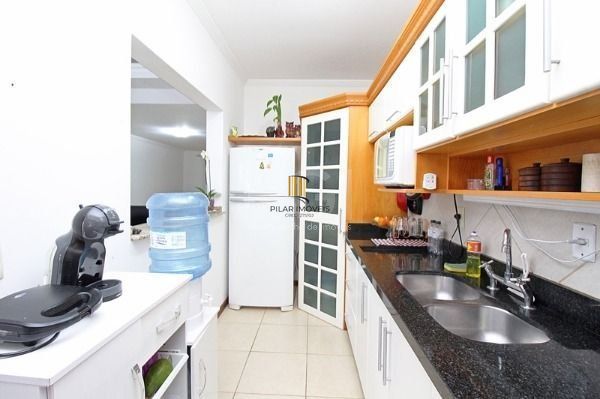 Casa em Porto Alegre, no bairro Espírito Santo, com 3 dormitório(s), à venda.