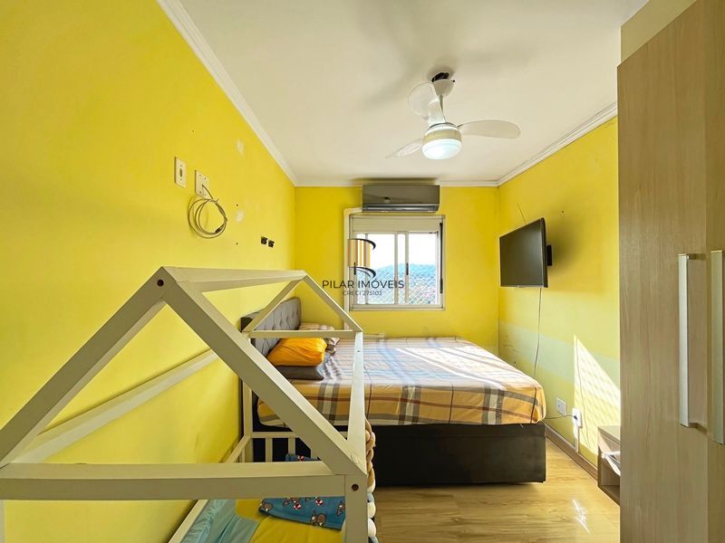 Apartamento 2 dormitórios, com suíte, churrasqueira, e vaga escriturada.