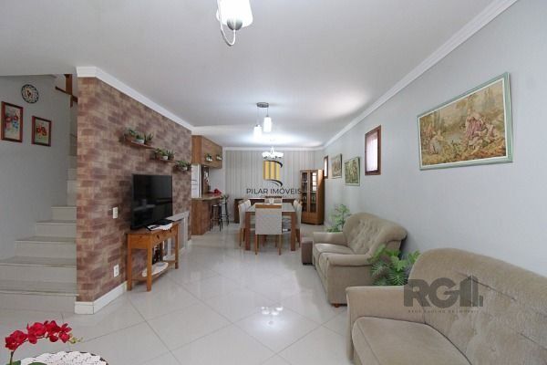Casa Condominio para Venda - 197m², 3 dormitórios, sendo 1 suites, 2 vagas - Tri