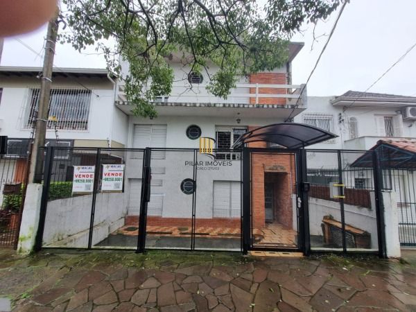 Apartamento JK em Porto Alegre, no bairro Medianeira, com 1 dormitório(s).
