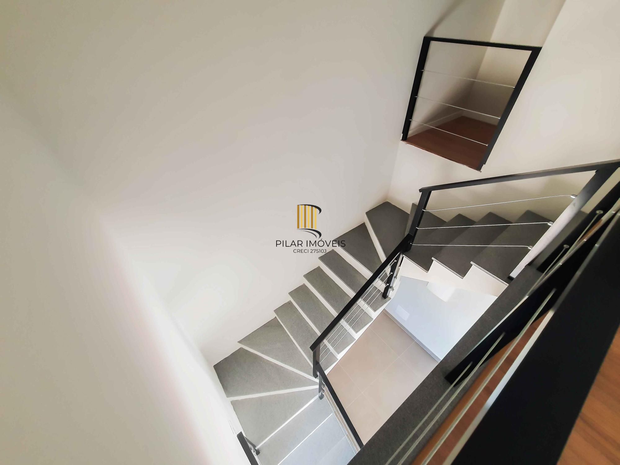 Condomínio Garden, bairro Hípica, 3 dormitórios, 1 suíte, pátio, infra de clube