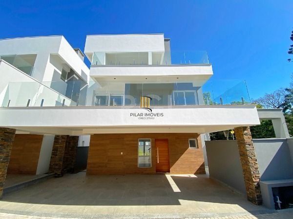 Casa Condominio para Venda - 364m², 3 dormitórios, sendo 3 suites, 2 vagas - Ped