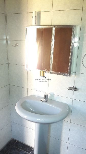 Casa em Porto Alegre, no bairro Aberta dos Morros, com 4 dormitório(s), e 4 banh