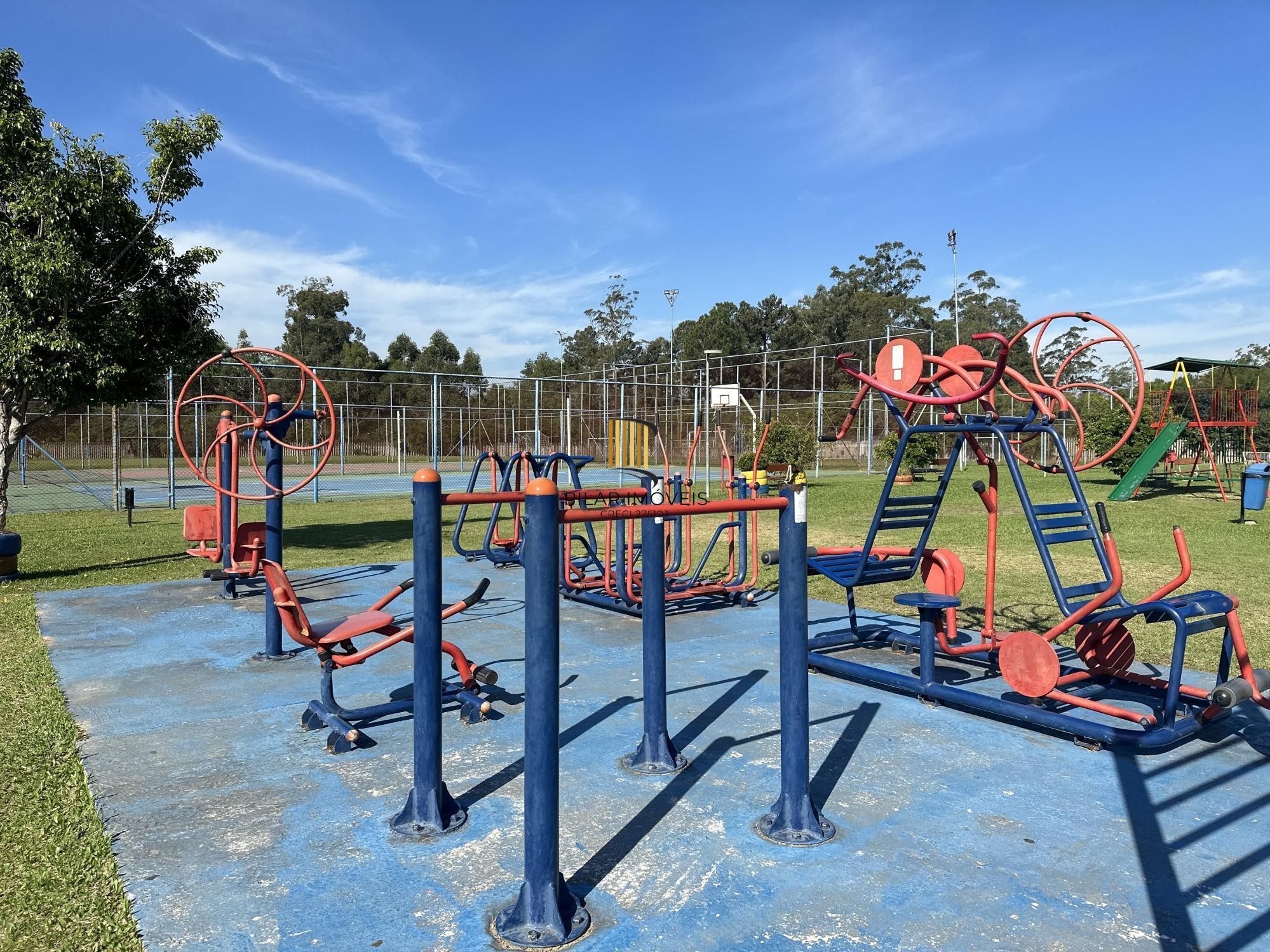 Residência com 2 dormitórios no  Residencial Jardins do Prado.