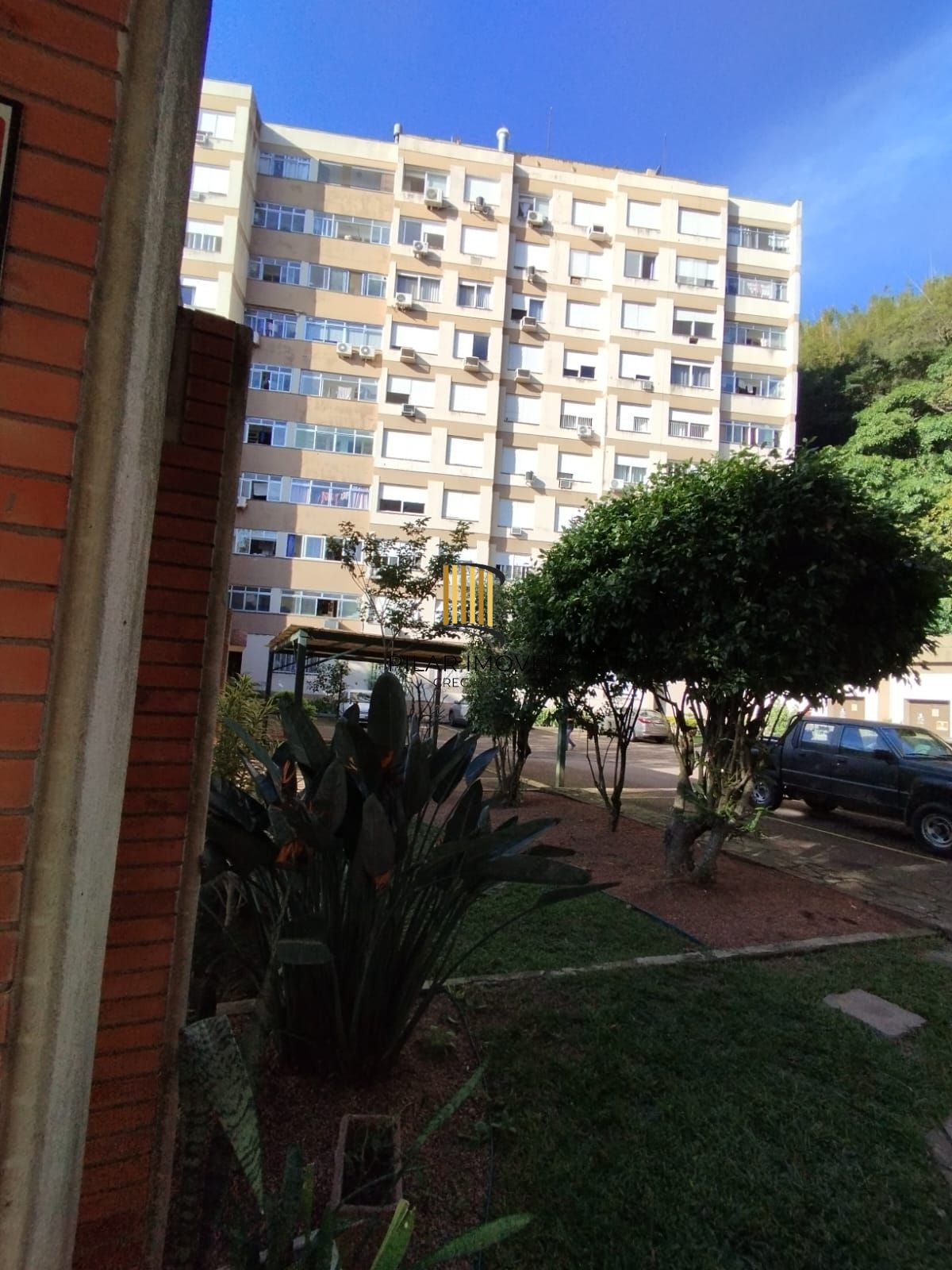 Apartamento 2 dormitórios, closet, 2 banheiros, dep. empregada vista, para o Gua