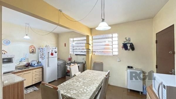 Casa para Venda - 177.5m², 3 dormitórios, 3 vagas - Cavalhada