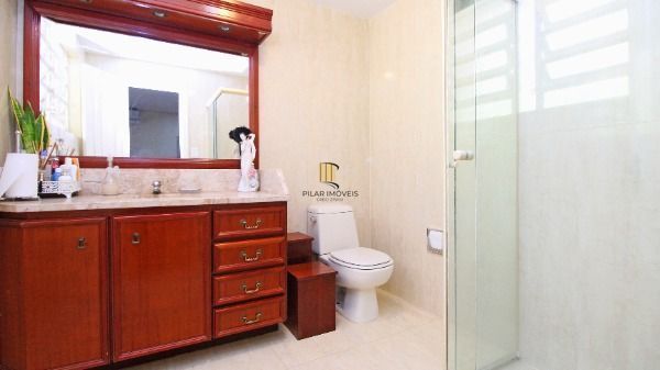 Casa Condominio em Porto Alegre, no bairro Cascata, com 3 dormitório(s), e 3 ban