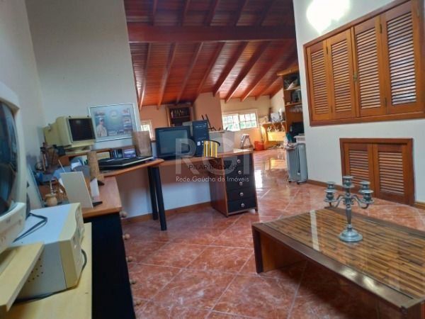 Casa para Venda - 231.52m², 3 dormitórios, sendo 1 suites, 2 vagas - Imperial Pa