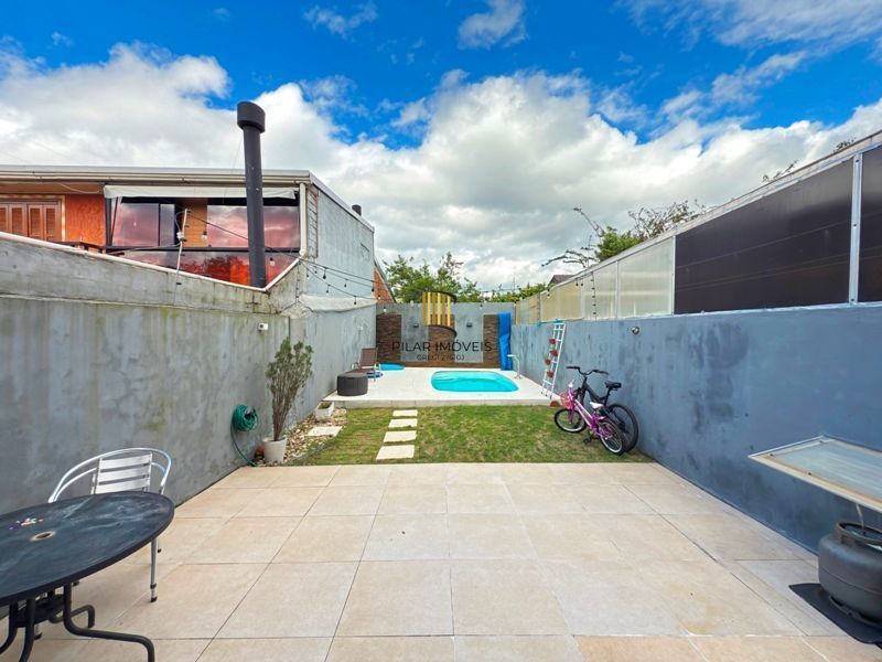 Casa com vista para o Rio e 3 dormitórios