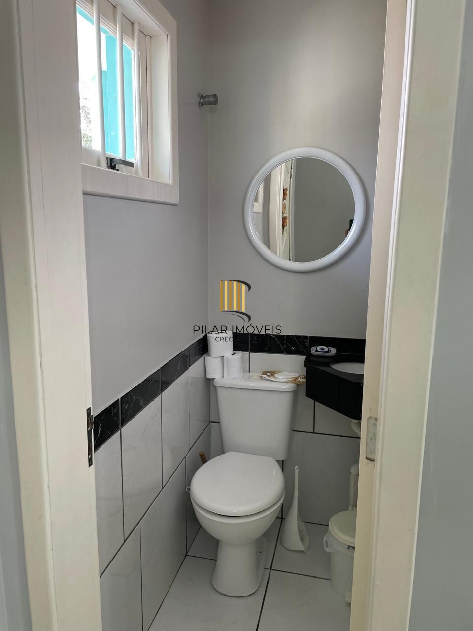 Residência com 4 Dormitório(s) Bairro Vila Nova