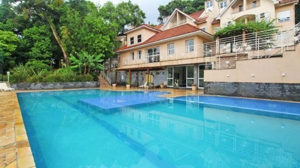 Casa Condominio em Porto Alegre, no bairro Tristeza, com 3 dormitório(s), e 3 ba