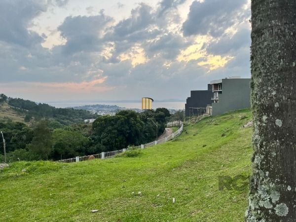 Terreno em Porto Alegre, no bairro Aberta dos Morros, à venda.