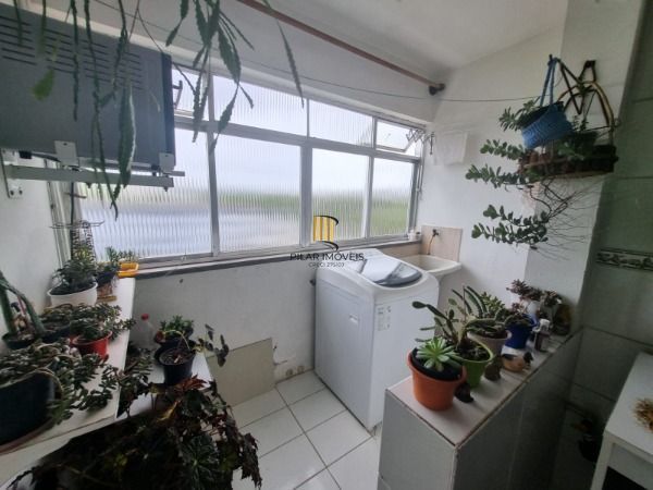 Apartamento em Porto Alegre, no bairro Cristal, com 2 dormitório(s), e 2 banheir