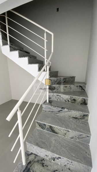 Casa para Venda - 137m², 3 dormitórios, sendo 1 suites, 2 vagas - Imperial Parqu