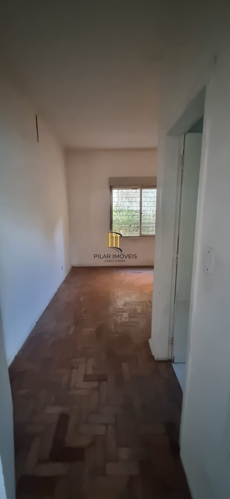 Ótimo terreno com casa em localização privilegiada no bairro.