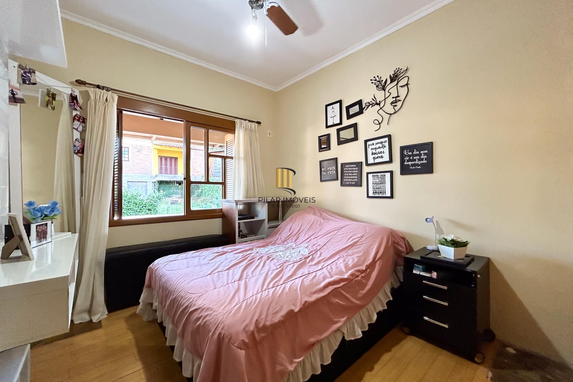 Casa 3 dormitórios no bairro Espírito Santo