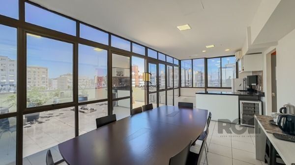 Conjunto/Sala em Porto Alegre, no bairro Bom Fim, e 0 banheiros, à venda.