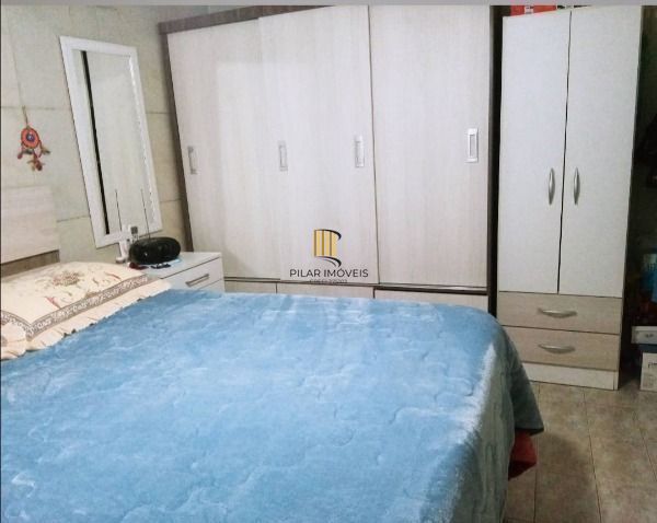 Casa em Porto Alegre, no bairro Belém Novo, com 4 dormitório(s), e 4 banheiros, 