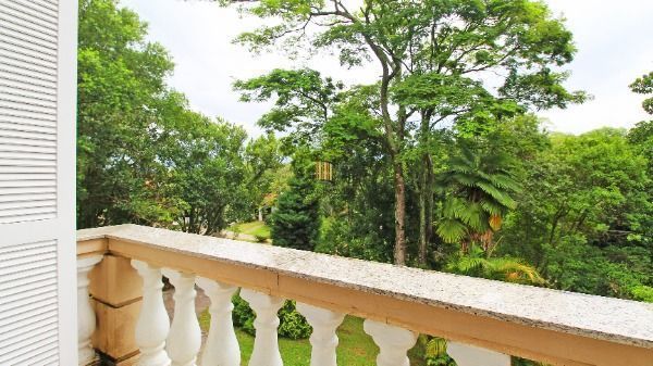 Casa Condominio em Porto Alegre, no bairro Cascata, com 3 dormitório(s), e 3 ban