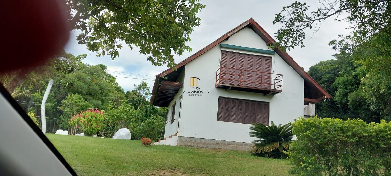 Lindo sitio em localização privilegiada.