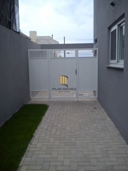 Casa no TerraVille com 3 dormitórios sendo 2 suítes.