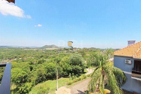 Casa Condominio em Porto Alegre, no bairro Glória, com 3 dormitório(s), e 3 banh