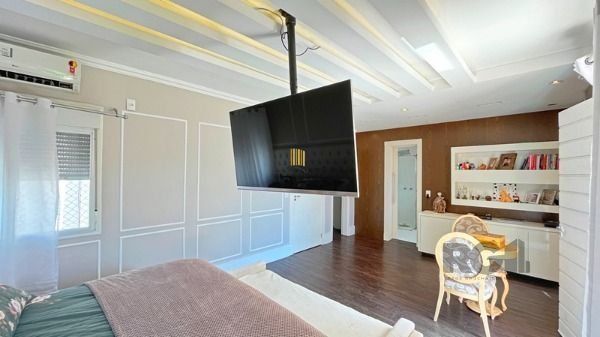 Casa em Porto Alegre, no bairro Aberta dos Morros, com 3 dormitório(s), e 3 banh