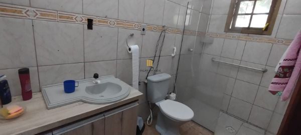 Casa em Porto Alegre, no bairro Espírito Santo, com 3 dormitório(s), e 3 banheir