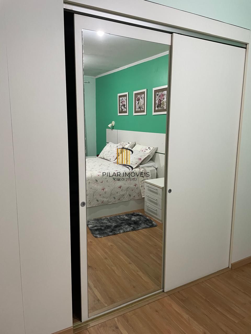 Residência com 4 Dormitório(s) Bairro Vila Nova