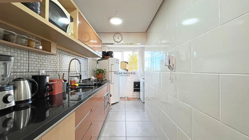 Apartamento com 2 dormitórios á venda no bairro Tristeza.