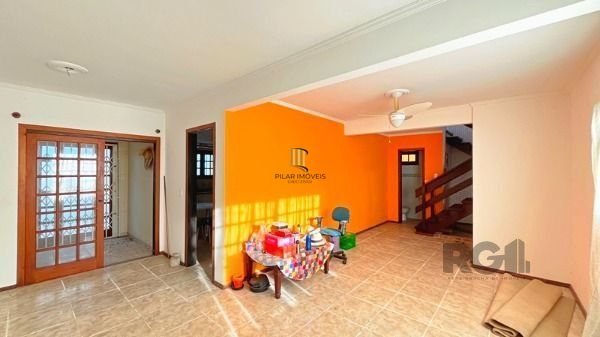 Casa para Venda - 320m², 3 dormitórios, sendo 1 suites, 3 vagas - Altos Do Ipê
