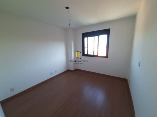 Sobrado em Porto Alegre, no bairro Aberta dos Morros, com 2 dormitório(s), e 2 b