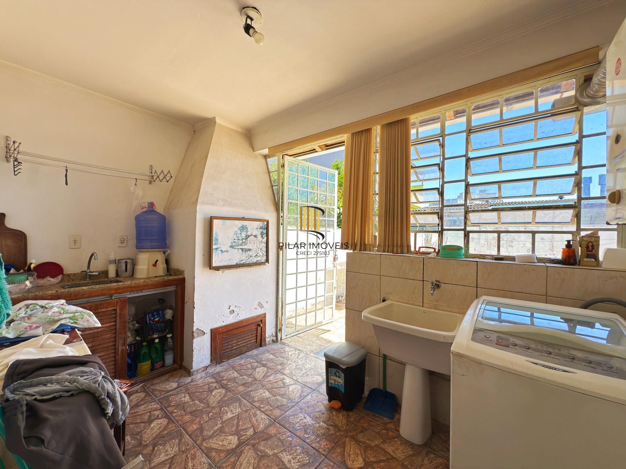 Casa para Venda - 190m², 3 dormitórios, sendo 1 suites, 3 vagas - Nonoai