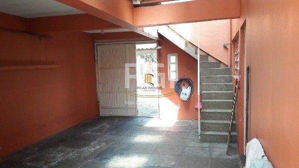 Casa para Venda - 190m², 3 dormitórios, sendo 1 suites, 2 vagas - Cavalhada