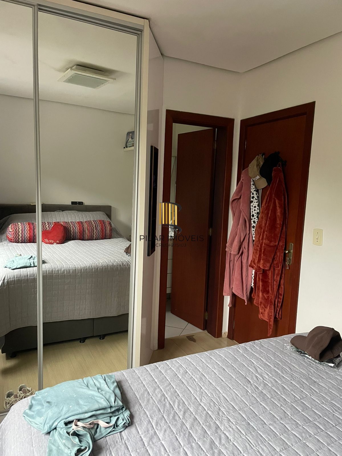 CASA EM CONDOMÍNIO FECHADO NO IPANEMA COM 2 DORMITORIOS 3 BANHEIROS