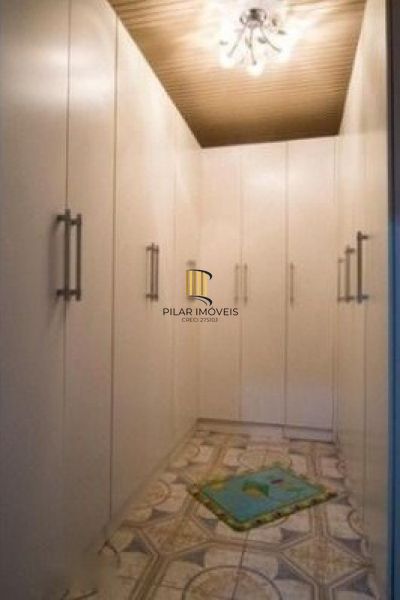 Casa para Venda - 300m², 3 dormitórios, sendo 3 suites, 2 vagas - Vila Nova