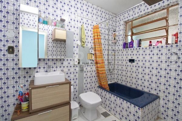 Casa para Venda - 429m², 5 dormitórios, sendo 1 suites, 3 vagas - Ipanema